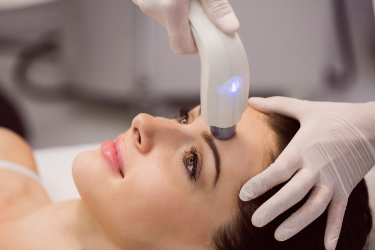 How To Choose The Right Dermatologist For You And Your Skin?